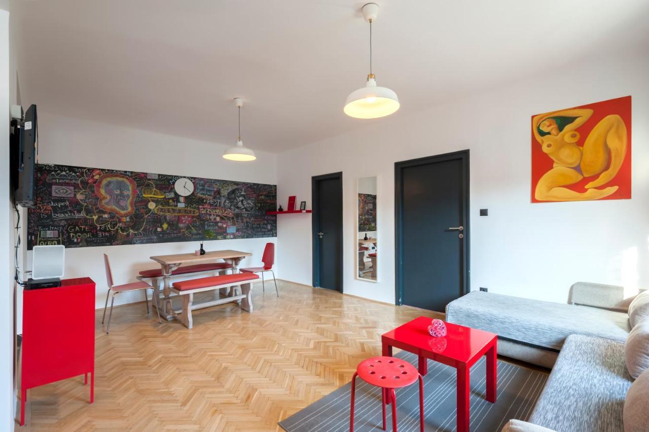 New Design Apartment By Gozsdu Court Budapest Bagian luar foto