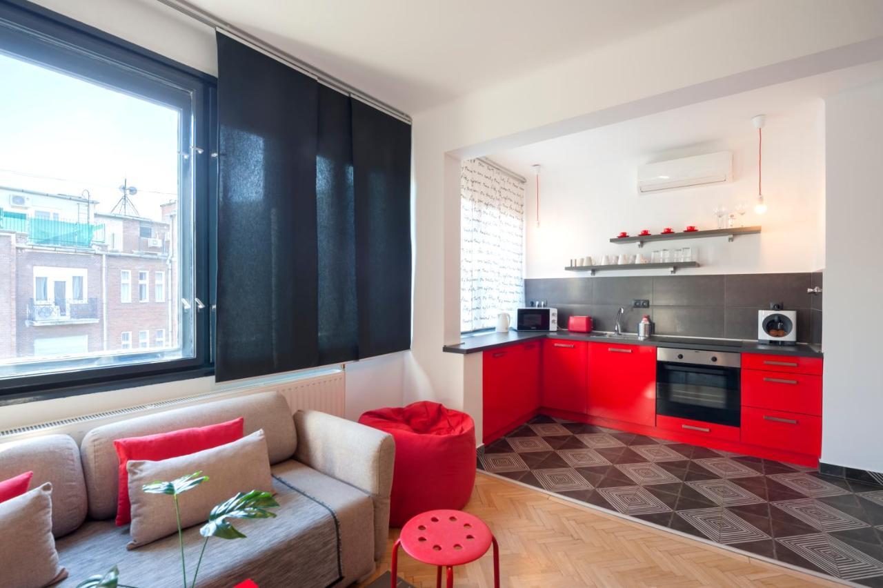 New Design Apartment By Gozsdu Court Budapest Bagian luar foto